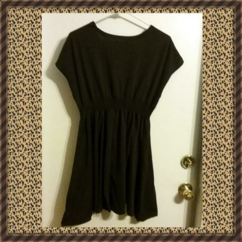 COMFORTABLE DRESS - Picture 2 of 2
